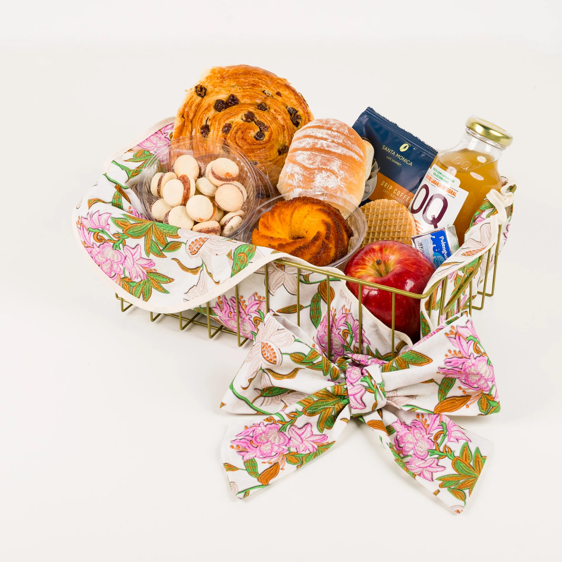 25-lanche-da-tarde-petit-metal-f-de-lado